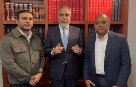 Izq. a Der.: Wilson Quimbayo; Armando Benedetti; Álvaro González.