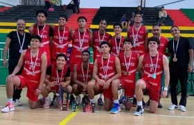 Selección Atlántico de baloncesto masculino sub–17, campeona nacional en Bucaramanga. 
