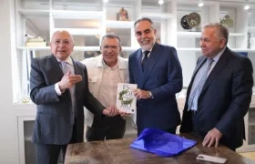 Reunión entre Benedetti y Montealegre.