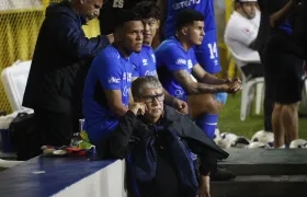 La cara de decepción de 'Bolillo' Gómez durante el partido contra Guatemala. 