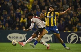 El remate con el que Miguel Borja abrió el marcador contra Rosario Central.