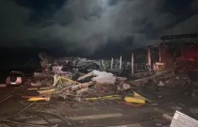 Vivienda destrozada en Brasil por el tornado.
