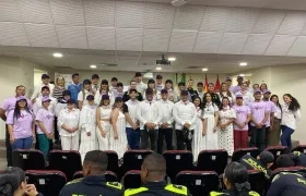 Equipo de Damas y Caballeros púrpura, conformado por el sector académico, político y civil, en el Auditorio Benjamín Herrera de la Sede Principal, Universidad Libre Seccional Barranquilla.