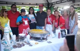 Eduardo Verano, Gobernador del Atlántico; Plinio Cedeño, alcalde de Puerto Colombia; Verónica Cantillo, secretaria de Cultura del Atlántico; Katherine De la Hoz, gestora social y matronas. 