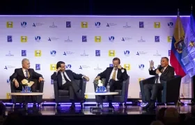 Varios de los expresidentes, entre ellos el de Colombia Álvaro Uribe Vélez. 