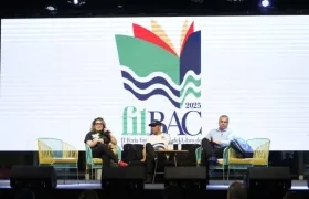 Adriana Ángel, directora de la Feria Internacional del Libro de Bogotá; Juan Ospino, Secretario de Cultura del Distrito; y Misael Blanco, gerente del Círculo de Lectores.