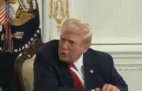 Momento en que Trump ataca a la reportera.