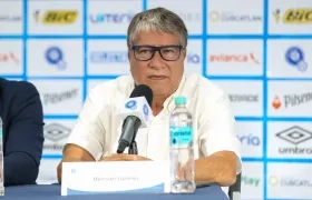 El colombiano Hernán Darío Gómez, técnico de El Salvador. 