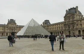 Museo del Louvre en París.