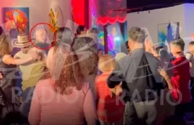  Carlos Ramón González, durante fiesta vallenata. 