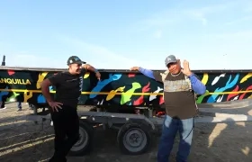 El Alcalde Alex Char junto a uno de los pescadores.