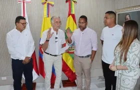 El Gobernador Eduardo Verano posesionando a Leyton Barrios como rector de la UniAtlántico.