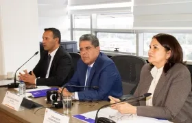 El contralor Carlos Hernán Rodríguez se reunió con el ministro de Defensa, Pedro Sánchez.