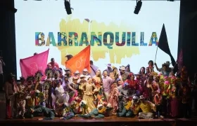 Sharon Hurtado, Luis Mauricio Aragón, Ashely Gómez y Germán Palomino recibieron decreto por parte de Juan Ospino, Secretario de Cultura  Distrito, y Édgar Blanco.