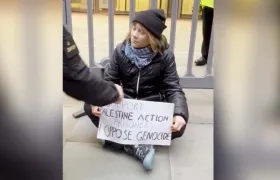 Activista Greta Thunberg al momento de su arresto.