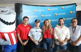 Directivos de Satena junto a funcionarios de la Alcaldía de Barranquilla y Gobernación del Atlántico.