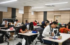 Estudiantes de Diseño Gráfico Digital de Unisimón.