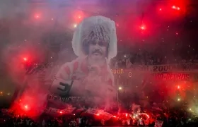 El tifo en homenaje al 'Pibe' Valderrama por parte del Frente Rojiblanco Sur. 