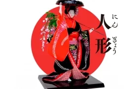 La muestra reúne 67 muñecas.