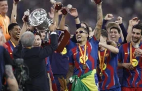 Los jugadores del Barcelona celebran su título.