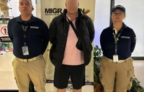 Fue capturado en el Aeropuerto Internacional José María Córdova. 