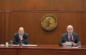 El ministro de Hacienda, Germán Ávila, y el gerente del Banco de la República, Leonardo Villar.