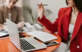 Los empleados que cumplan con este requisito tienen fuero de estabilidad laboral reforzada. 