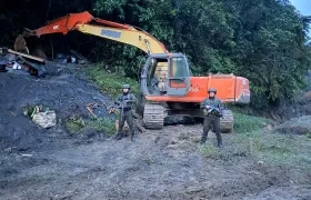 Maquinaria incautada por las autoridades y que eran usadas para la minería ilegal. 