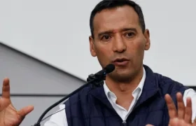 Pedro Sánchez, ministro de Defensa. 