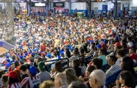 Público en el estadio Édgar Rentería.