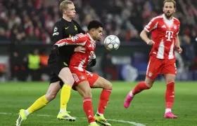 Luis Díaz en acción durante el encuentro.