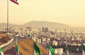 Iniciamos el 2026 con poesía iraní.