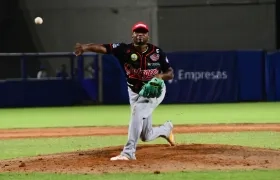 Julio Teherán lanzó cinco entradas completas sin permitir carreras y se llevó el triunfo ante Caimanes.