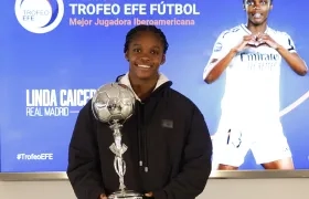 Linda Caicedo, mejor jugadora iberoamericana del 2025.