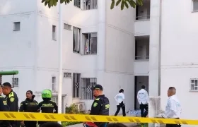 La Sijin acordonó el área donde quedó tendido el cuerpo del hombre. 