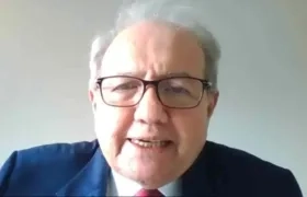 El exmagistrado José Leonidas Bustos Martínez.