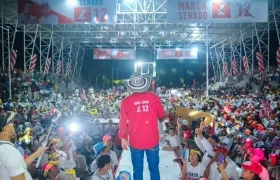 Camilo Torres ante sus seguidores en Montelíbano, Córdoba.