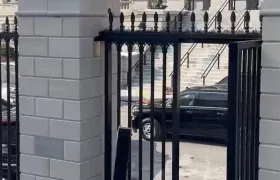 Caravana del Presidente Petro llegando a la Casa Blanca.