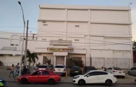 Clínica San Ignacio, a donde fue llevada la víctima y se confirmó su muerte. 