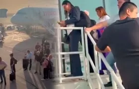 Imágenes del insólito y vergonzoso momento.