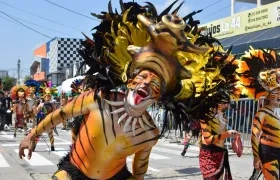 Danza Selva Africana de Galapa abrió el Carnaval de la 44.