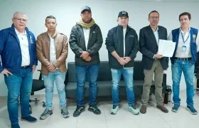 Diálogos de paz entre el Gobierno y las ACSN.