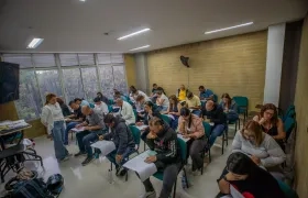 Docentes durante la prueba de ascenso y reubicación salarial. 