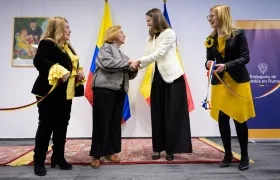 Rosa Villavicencio y Oana Țoiu.
