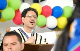 El precandidato presidencial Iván Cepeda.