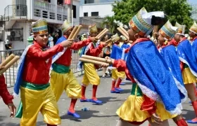 Danza del Paloteo Reformado en la Gran Parada Carlos Franco.