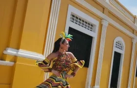 Vestidos que estarán exhibidos. 