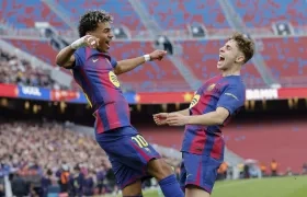 Lamine Yamal (izquierda).