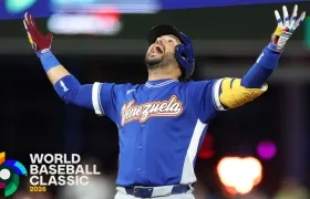 Eugenio Suárez fue el héroe del juego al empujar la tercera carrera de Venezuela con un doblete en el noveno inning.
