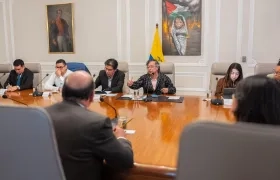 Cumbre para analizar tarifas de energía